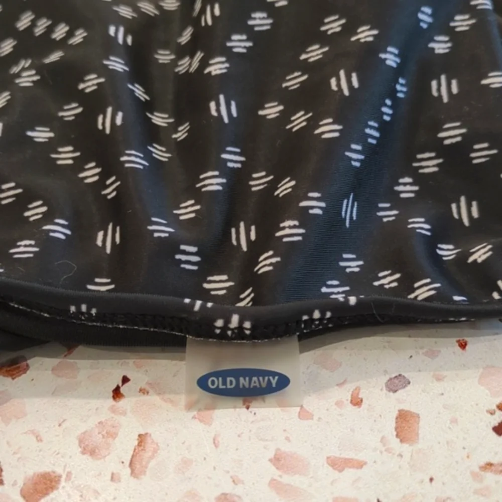 Old Navy black white